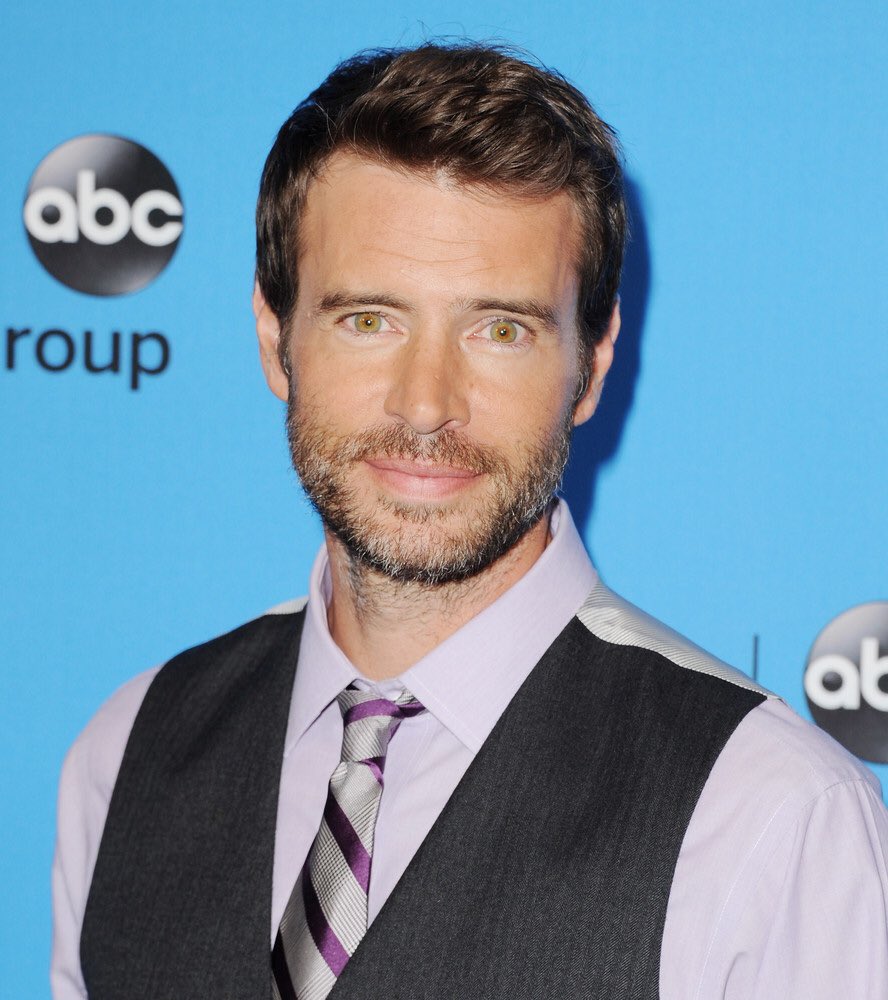 SydWags09's tweet photo. Peter from the bachelorette and Scott Foley #twins https://t.co/rF023XwK3i