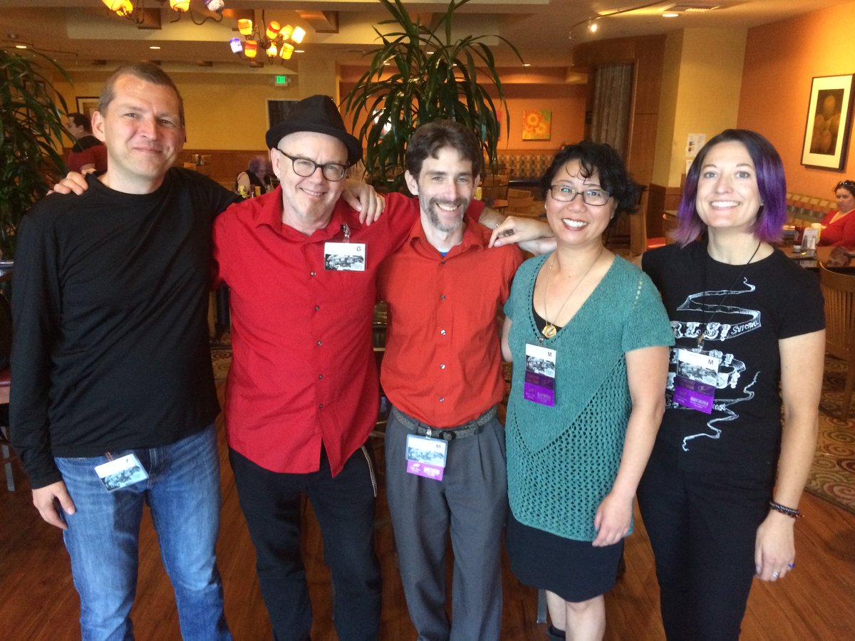 MrsTad's tweet photo. Quite a successful #Baycon2017, then ... L-R Matt Dusek, some dude, Jonathan Erman, Cindy Yuan, Angela Welchel 
@tadwilliams https://t.co/FLJUhGTGUP