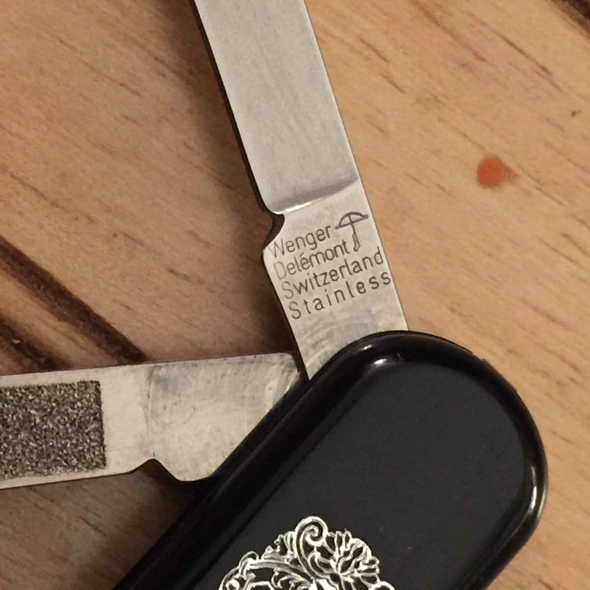 cory_nich's tweet photo. @ChKnife any info you could share on this? $1 find at a thrift store. #swissarmyknife https://t.co/29ZWS1XV11