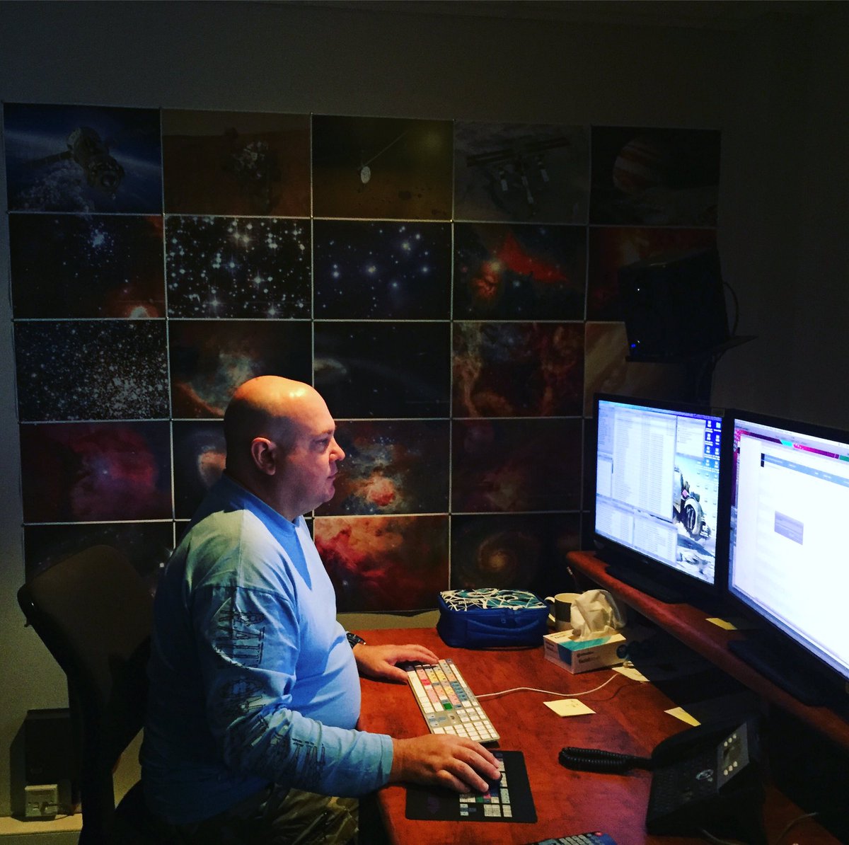 Taraustralis's tweet photo. Found a workmate who's seriously obsessed about #space! #NASA #ESA #SpaceSnaps #TV https://t.co/ItAKyymJ1T