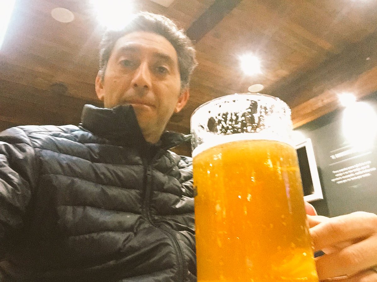 PabloGlezRRCL's tweet photo. A quien no le gusta un buen schop? #tómateunschop Sin filtrar el mejor. Quiero ser un #schopelier https://t.co/ysRgh8PbVq