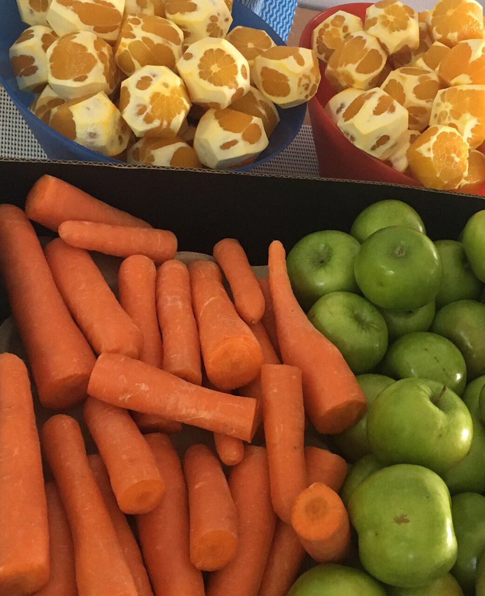 arthurphilhs's tweet photo. Great way to start the day #freshjuice #threelittlebirds #juiceprep #workstudies #studentrun #juicebar https://t.co/Few9QgwP6o