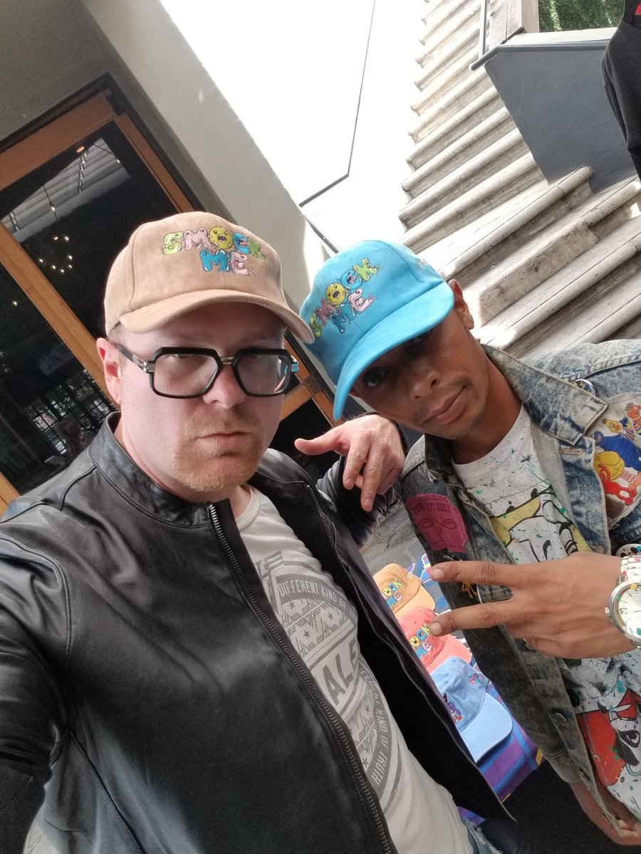 sticktoitivity's tweet photo. Hey kids! Check out my boy Mike Brooklyn's cartoon clothing line #SmockMe n join the future of animation @ https://t.co/3OK9e1MTLr #NotPixar https://t.co/PRX0J3zjn3