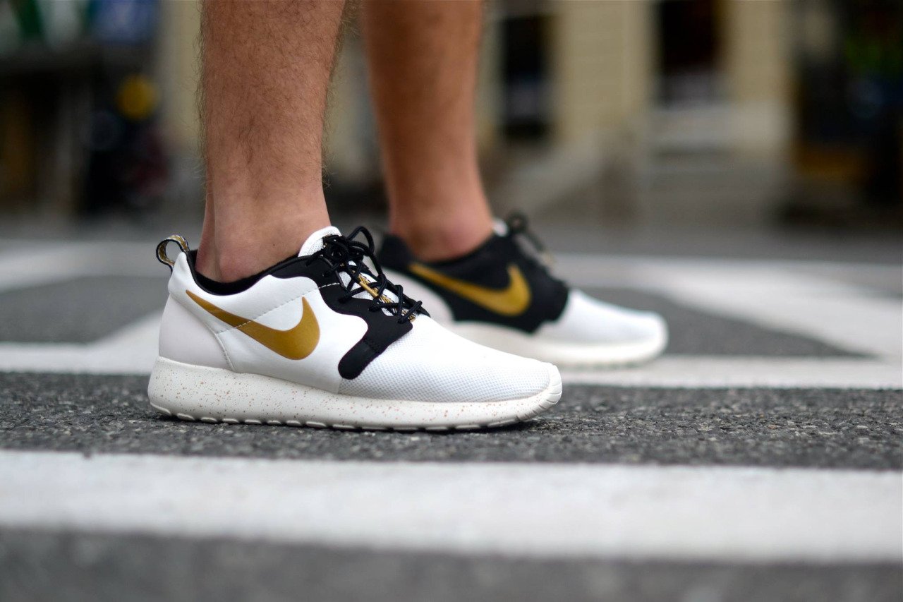 Nike Roshe Run Hyperfuse 'Gold Trophy 