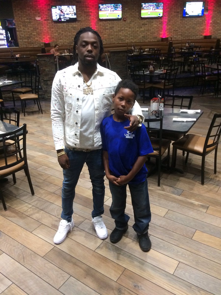 y_giveafuck's tweet photo. me and my lil one today wit BMG scooter https://t.co/MXnNdzO4rw