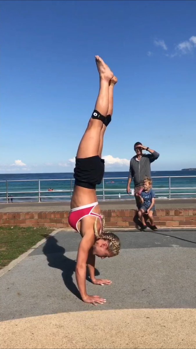 Handstands &amp; Firefly #multitasking #bondi #beach #recovery #handstands