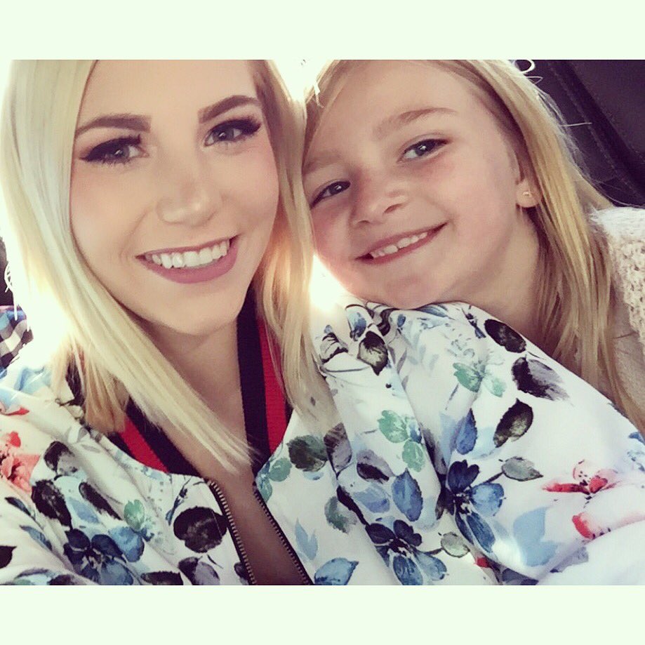 Kayleekriesel's tweet photo. The best part of my birthday was seeing my niece and nephew❤ #myworld #favorites https://t.co/An0tR7RON2
