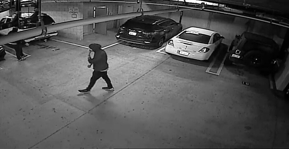 MattrKing's tweet photo. suspect #2 who stole zane's jeep 
- male
- arm tattoos
- likely bought all of his clothes off the clearance rack at american apparel https://t.co/a7w6zznUvE