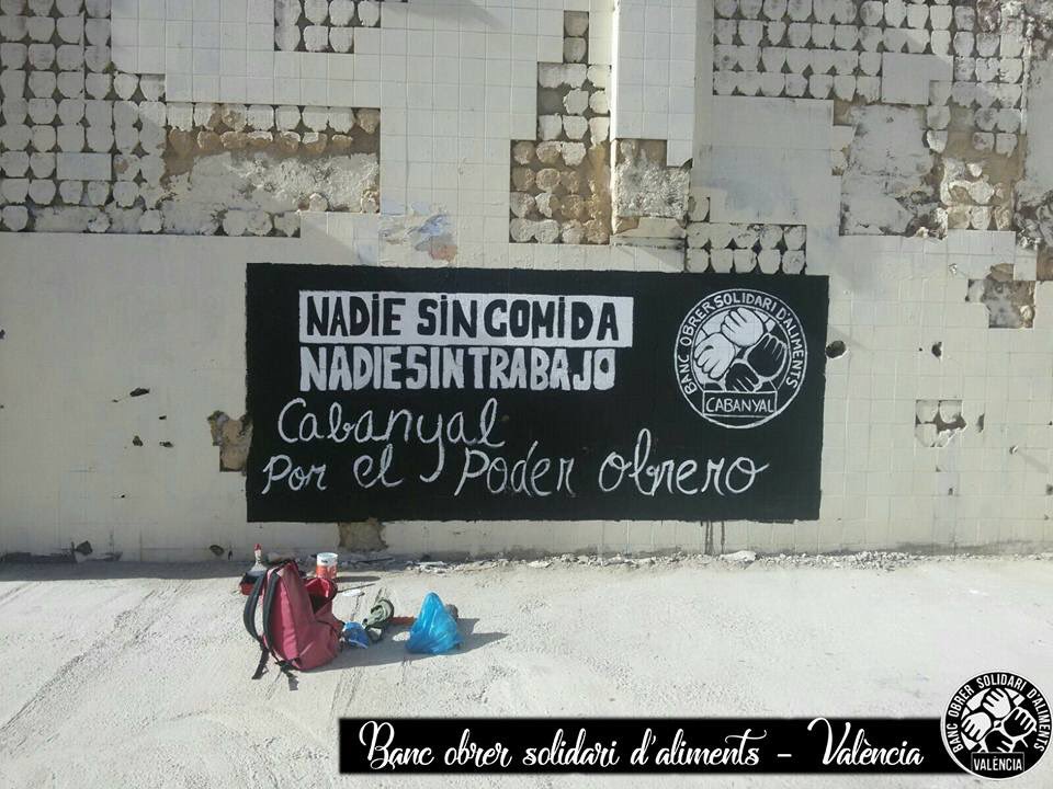 Distrito_esteV's tweet photo. Seguim treballant als barris! Ningú sense menjar, ningú sense treball! #BOSA https://t.co/1dsJf2iBid