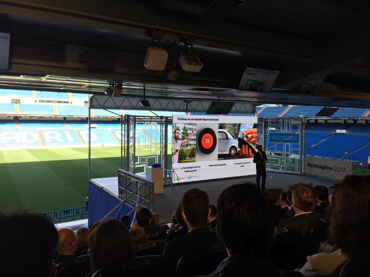 BeckyMRG's tweet photo. @taisasyvalue en el Reimagine 2017 @HPE_News https://t.co/uAtnx05GCZ