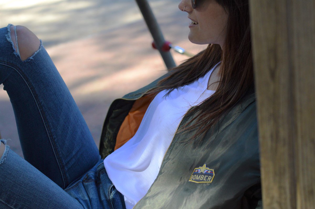 "Make your own vibes" #fashion #itgirl #model #jacket #chaqueta #cazadora #bomber #bomberoriginal