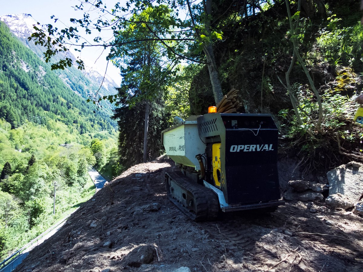 Operval_srl's tweet image. Lavoro pericoloso...!!