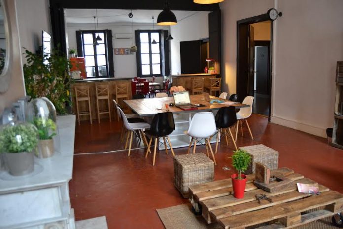 MadeMarseille's tweet photo. Focus sur la tendance du coworking de + en + présente à #Marseille &amp; en #Provence #CoworkingWeek2017 -
 https://t.co/QB887dkwaW https://t.co/QBxro62BNs