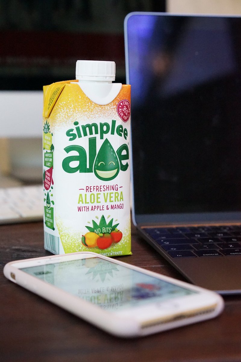 SimpleeAloe's tweet photo. Going back to work after the bank holiday made a little easier by our trusty companion, Apple and Mango π #SimpleeAloe https://t.co/Z2Bp6ZDNNx