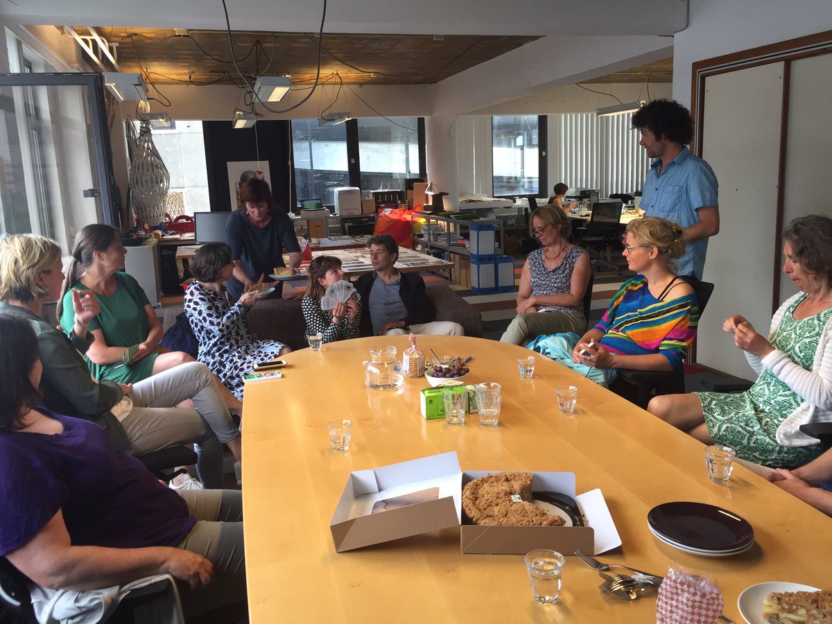 IBalkema's tweet photo. Als onderdeel van de bijeenkomst bezoeken we het project #Droomstrand #Kennispunt #010 https://t.co/QHlTKUwhgz