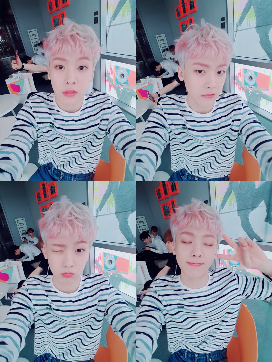 offclASTRO's tweet photo. 오랜만에하는 멘션파티해서 재밌어요♡♡여러분덕분에 실시간 트랜드에 올라왔데요!!!너무감사하고 많은분들이 보내주셨는데 답변못달아드려서 죄송해요 ㅠㅠ
다음에도 또해요!!💜💜
#ASTRO_BABY #신난당 https://t.co/d7JxXqlX2s
