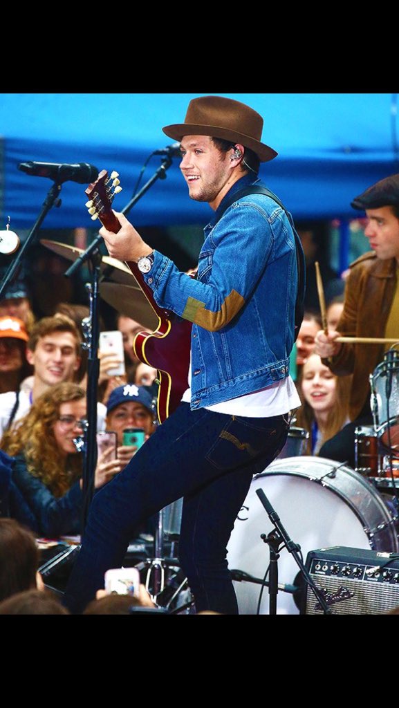 1DInsideReport's tweet photo. Niall at The Today show yesterday. -5.29.17 (2) https://t.co/2Sl02nvrGY