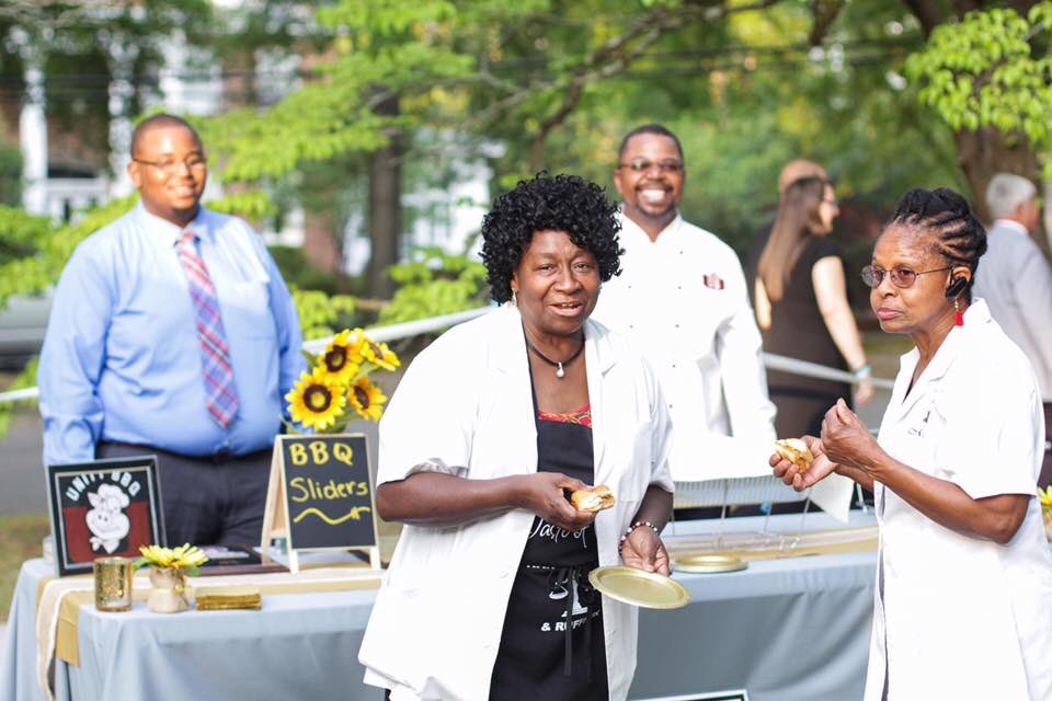 UnityBBQ's tweet image. Your satisfaction is our TOP priority every single time! 
We aim to make you smile before the first bite!☺️😄