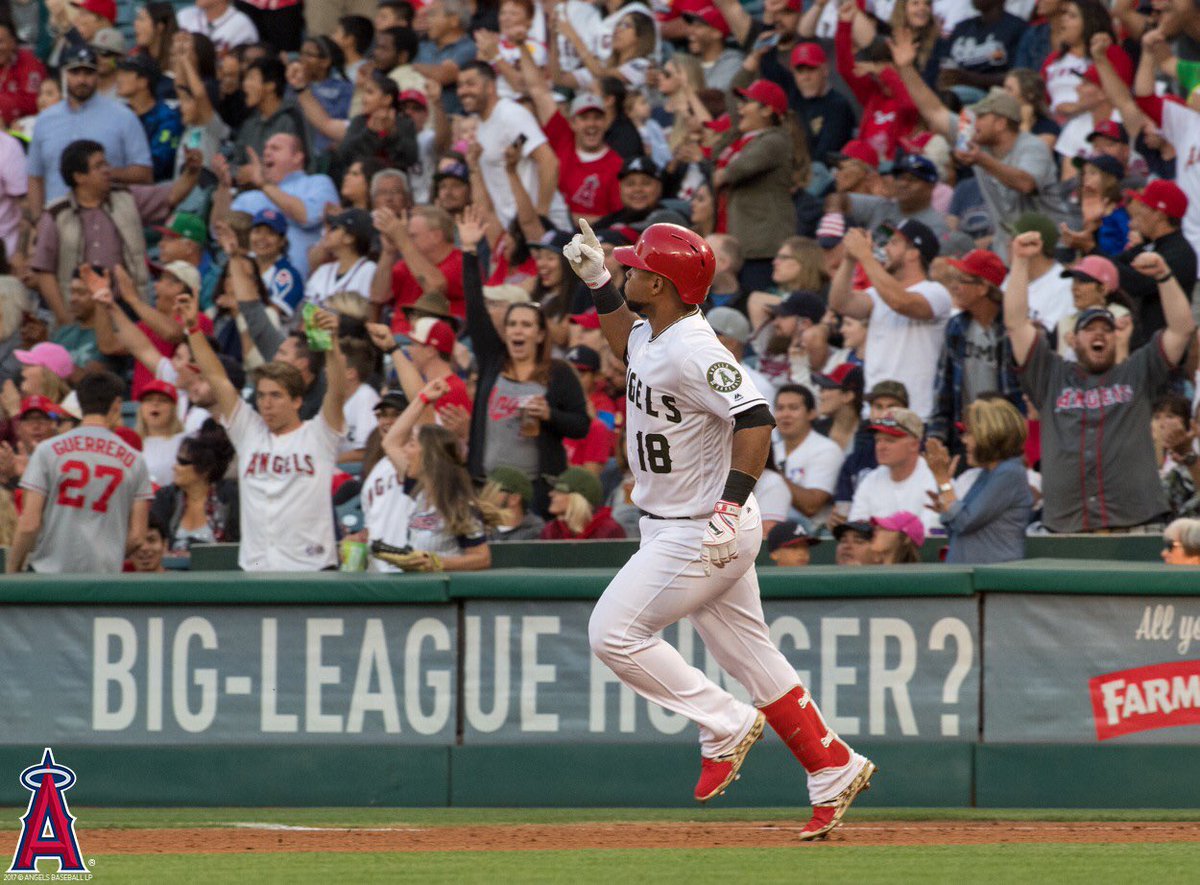 View more photos from tonight's game at atmlb.com/2rztxHe https://t.co/TNSibtcUiT