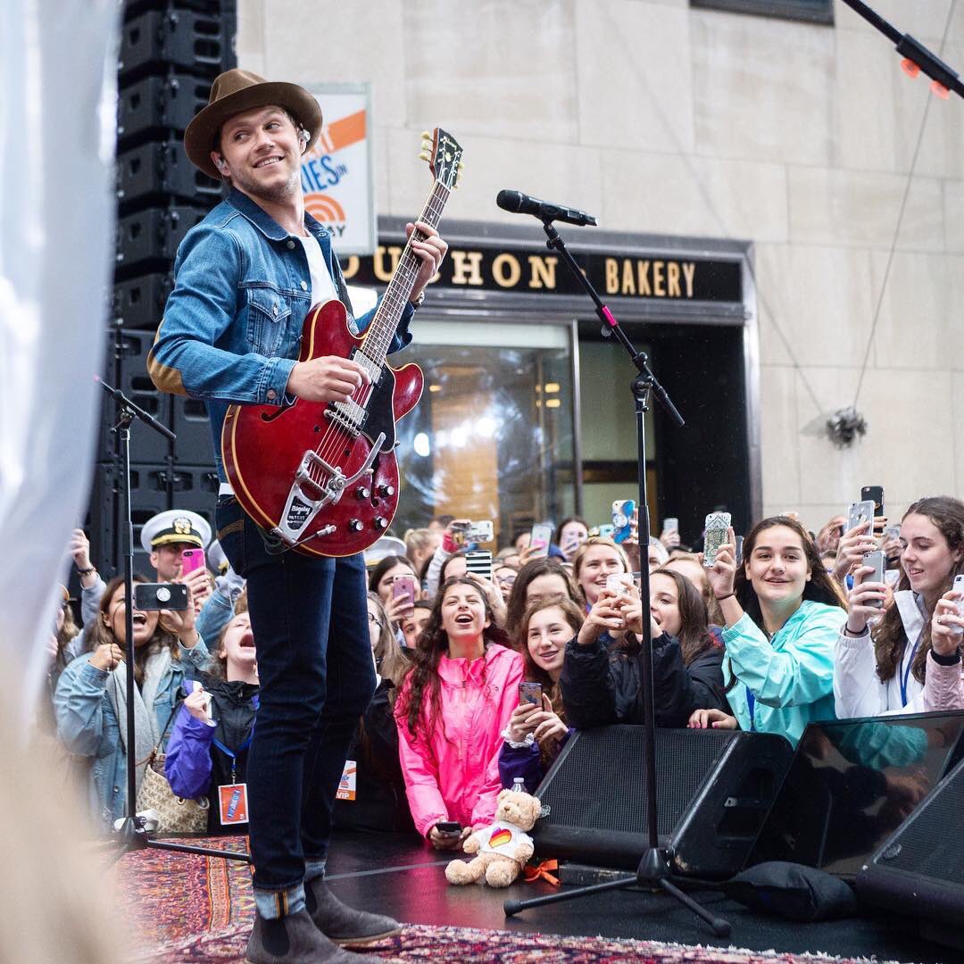 NJHNEWS's tweet photo. photonate: niallhoran https://t.co/iD68EjkuHL