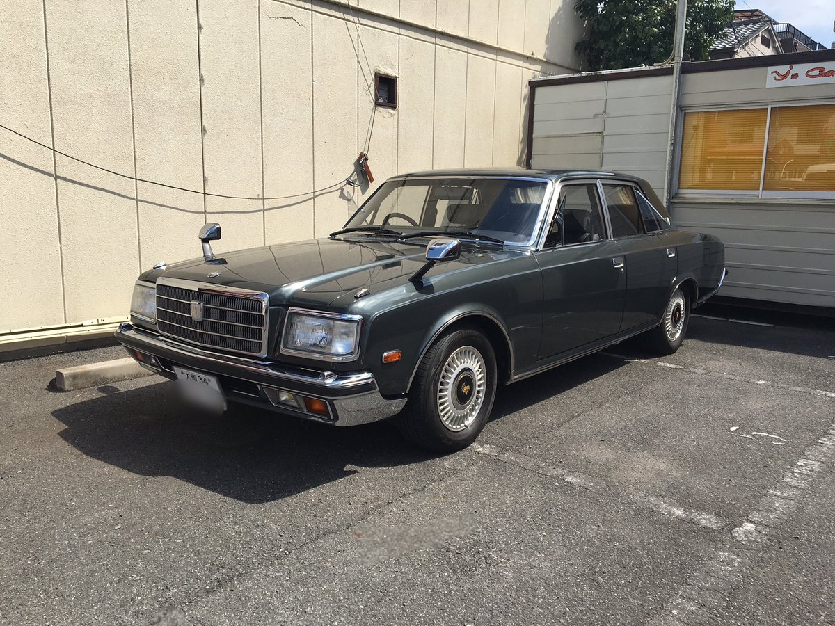 車両販売 大阪 中古車屋 トヨタ センチュリー 貫禄のあるvg40です 平成6年式 ワンオーナー 車検29年10月まで 走行 000キロ 当時の大阪ナンバーの二桁です 大阪ナンバーの方 そのまま使えますよ 機関良好で不具合無し 金額は自動車税込みの 45