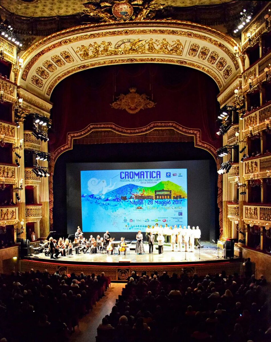 cor4cor's tweet photo. @cor4cor  a #Cromatica2017 #Napoli #SingDifferent #inCantaNapoli @teatrosancarlo  @Reg_Campania @vladiluxuria @vannifondi @carlocremona https://t.co/7UqjU1Y15I