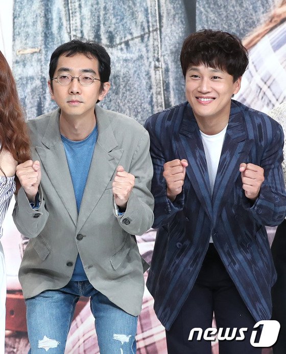 TheDramaKorea's tweet photo. Konferensi pers drama KBS 'The Best Hit' hari ini. https://t.co/DTtw71Yq9k