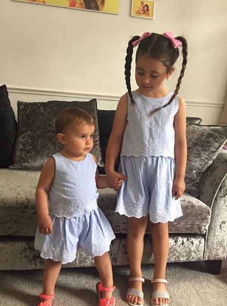 MinotiUk's tweet photo. How cute do they look in their mock top and culotte playsuit from Minoti https://t.co/f134eip770 #fashion #kidfashion #summer https://t.co/OSi80sRFo0