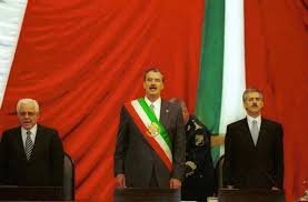 Marlonkevs19's tweet photo. El 2 dejulio de 2000, por primera vez pierde el PRI y gana Vicente Fox, Francisco Ochoa vs. Vicente Fox. #Packs53 @fondo_forma https://t.co/6Eb2qDPTvy