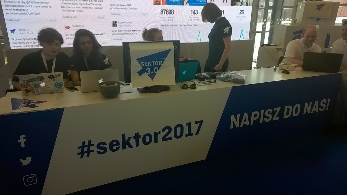 matyo35's tweet photo. Za kulisami #sektor2017 jest super, zapraszamy do nas do #fep już od 9.00
#jestFun #rzit #projektortomy https://t.co/INgTkTkvzm