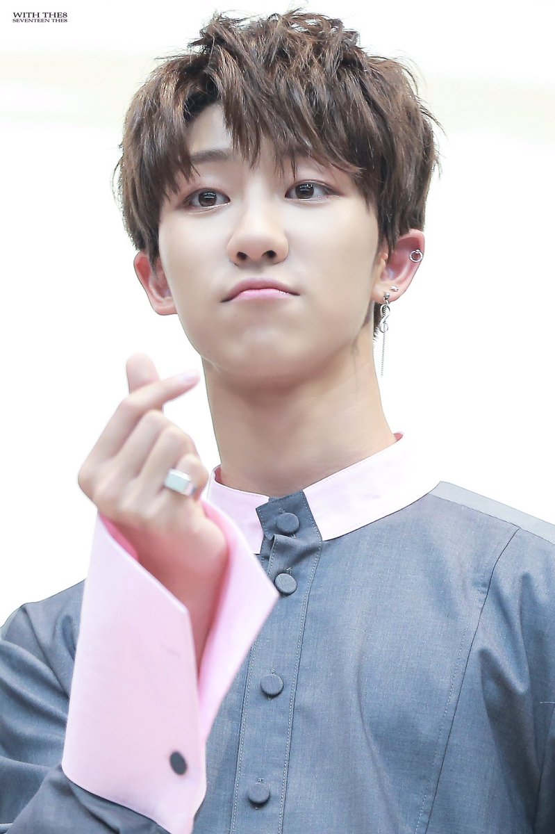 withthe8_1107's tweet photo. 170528 #디에잇 #명호 #세븐틴 @pledis_17 https://t.co/yqtn3zbyou