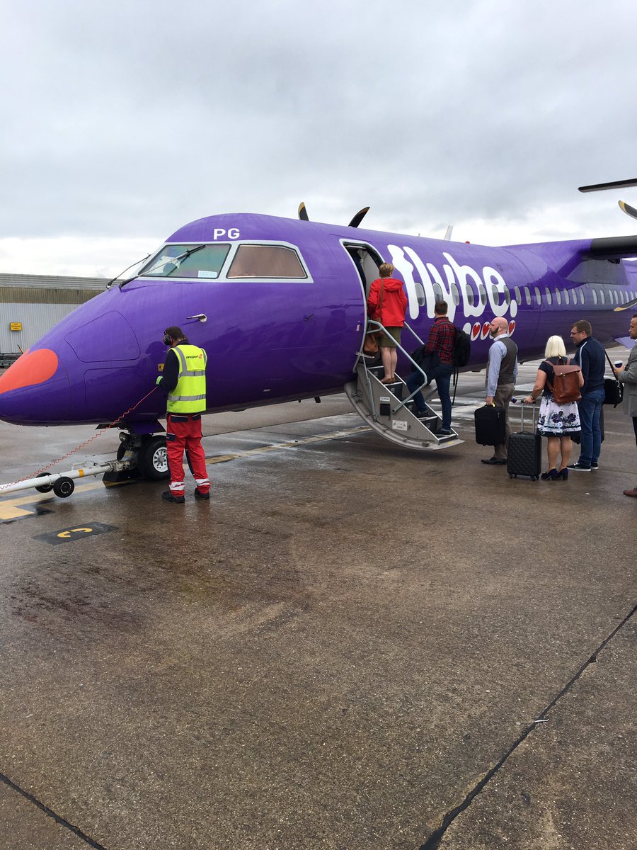 Rob_E_Meredith's tweet photo. Another extended weekend with the family in Wales thanks to @flybe service to LCY. Love it https://t.co/RB6mDkAoJ9