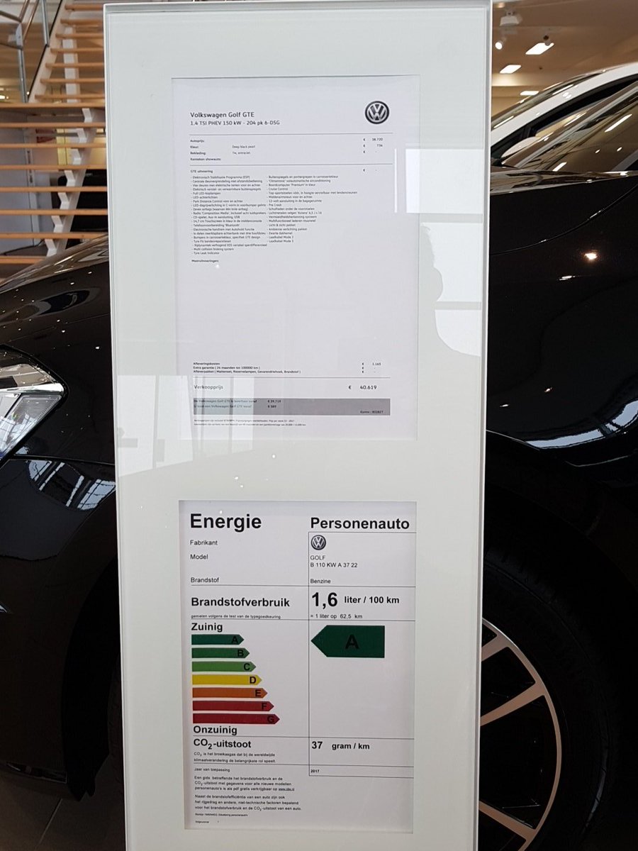 AhmedAarad's tweet photo. Hi @BasEickhout geloof jij dit? @VolkswagenNL https://t.co/JmDTMxmU62 #150procent https://t.co/46hdSkHUCH