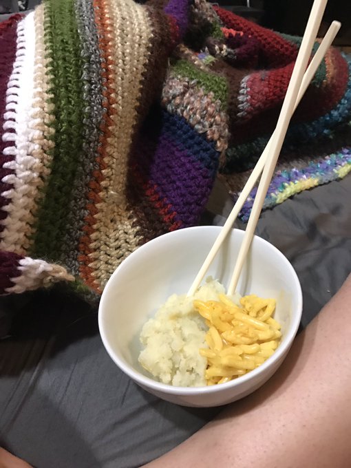 Me trying to make a home cooked meal https://t.co/w3R5pYUZEE