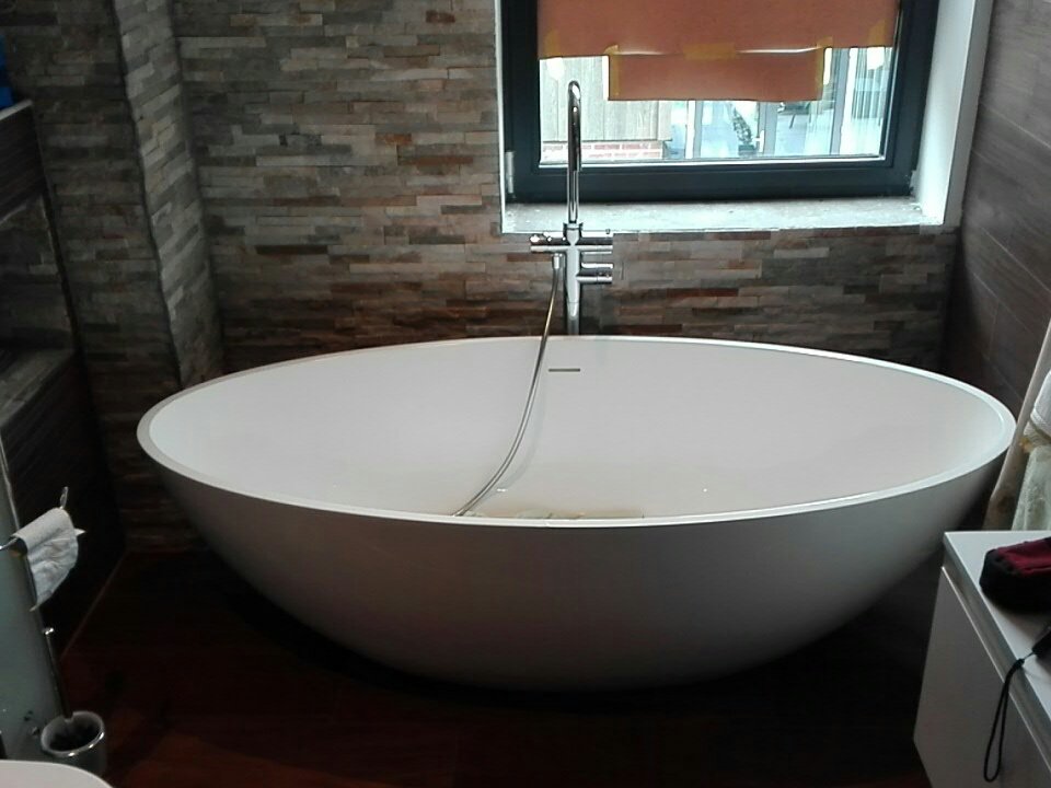 Mooi bad geeft lekkage bij gebruik, lekkage op sifon onderzijde bad