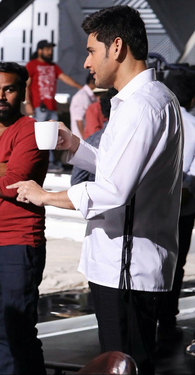 urstrulydileep1's tweet image. #SpyderTeaserArrivingTomorrow #KingOfTFIIsComing #SpyderNewWorkingStills