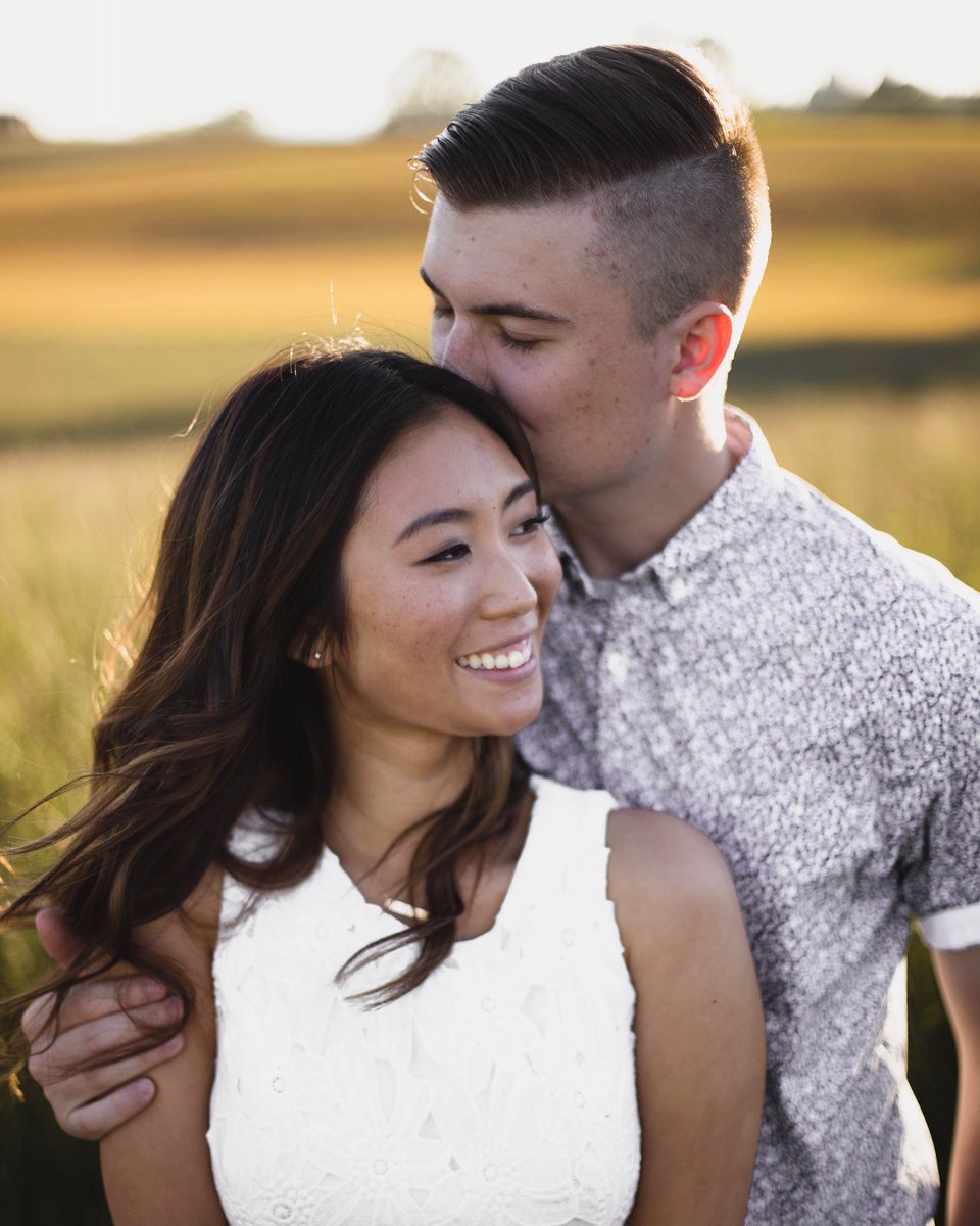 bay0bar's tweet photo. Senior and couple photos ❤️ https://t.co/1qaqi9O7Qa