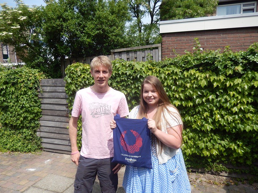 ESFMagazine's tweet image. Prijspoolwinnares Iris: “Ik sluit me twee weken volledig af van de wereld” esfmagazine.nl/prijspoolwinna…