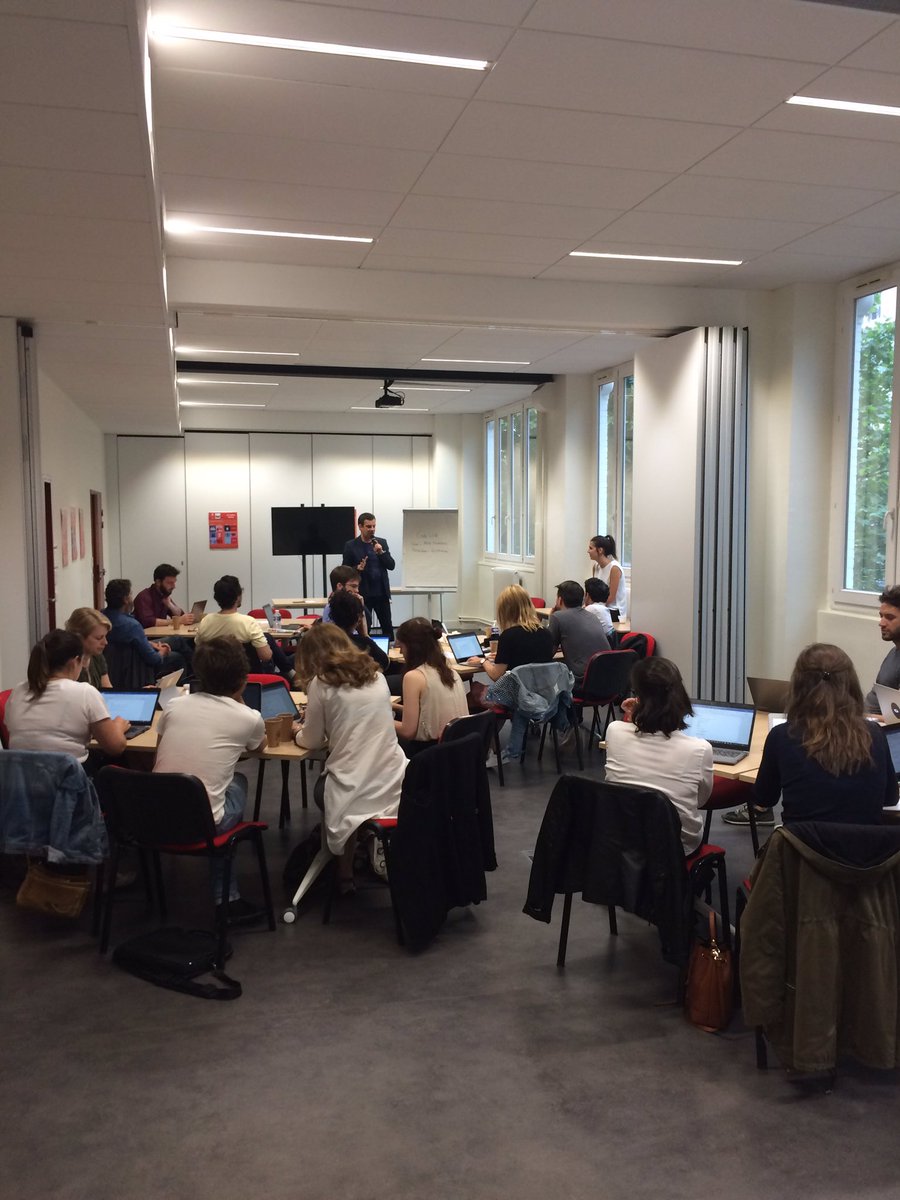 Visionere's tweet photo. #HopGlobalPR Last session #vismaviedestartup : c est parti ! Agile, divergent et fun @😉@EnModeUP @ABWSDigital https://t.co/kbT6lT7bta