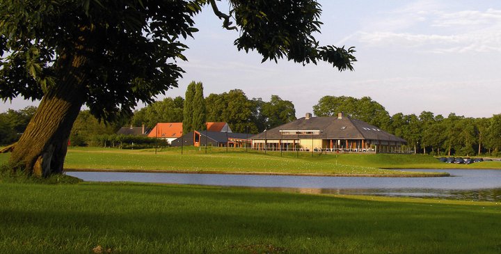 RegioBusiness's tweet photo. Last call: meld je nog snel aan voor de #BOBBorrel bij Landgoed Bergvliet @BergvlietGolf in Oosterhout op woe 31 mei https://t.co/Y6tN5aHjIa https://t.co/roOBrRQYtS