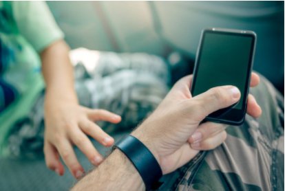Neuroexperts's tweet photo. Early study shows tech related interruptions with your kids are associated with behavior problems. https://t.co/4WZD6V1jsV