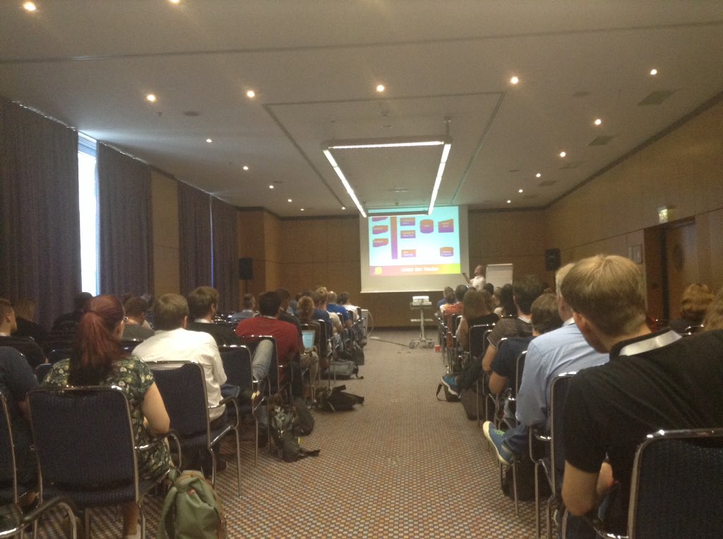 webinale's tweet photo. @peterrieger kämpft gegen d Urproblem der Benutzerführung. "Don't make me think." Besonders bei der internen Suche. https://t.co/fLPmDvwkQj
