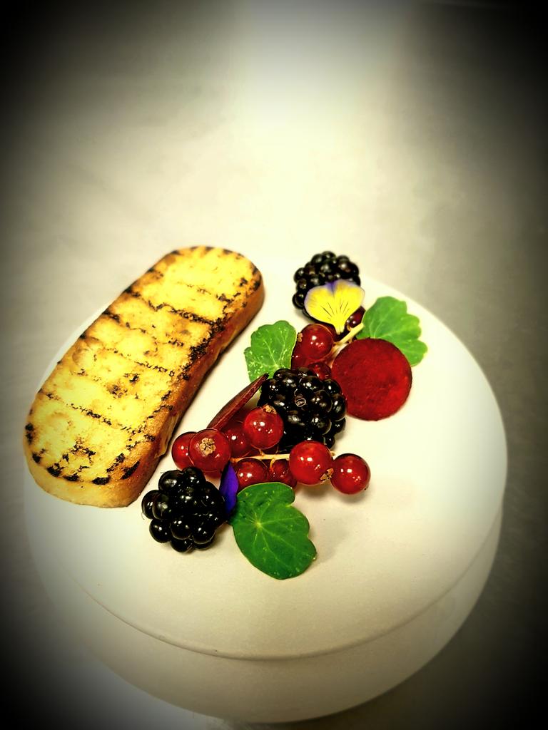#foie gras#summer fruit#new menu#OneTeamOneDream#work#EY