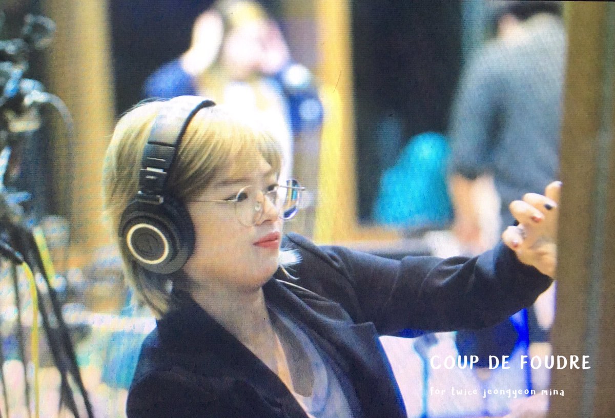 coupd_efoudre's tweet photo. 170530 #트와이스 #정연 #미나 #TWICE #JEONGYEON #MINA https://t.co/33IdCEacFC