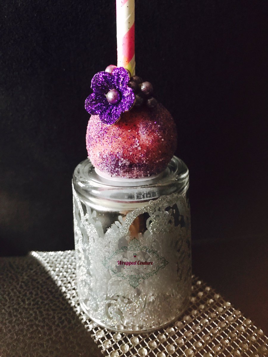 BadSugarforyou's tweet photo. Barfi Pops® sleepless night creations...@Wrapped_Couture #barfipops® https://t.co/Tvr5OJzhOv