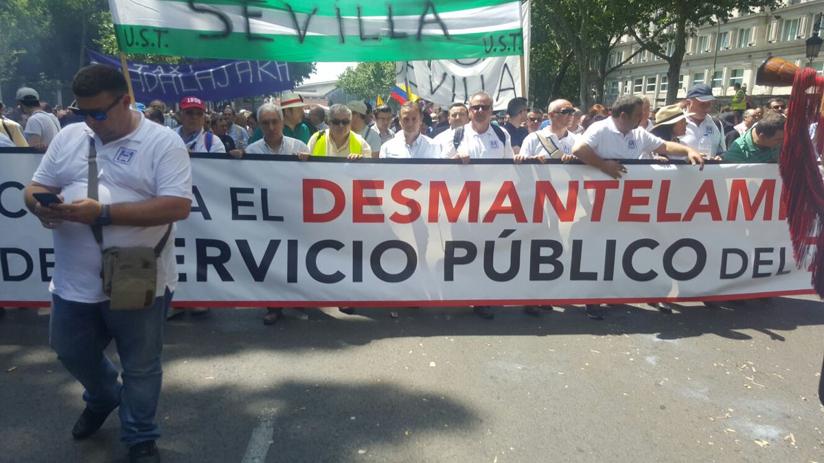YoTaxiLaRevista's tweet photo. #taxi #yotaxi #taxiespaña #Madrid #30MM30 https://t.co/zMLKYaeY4z