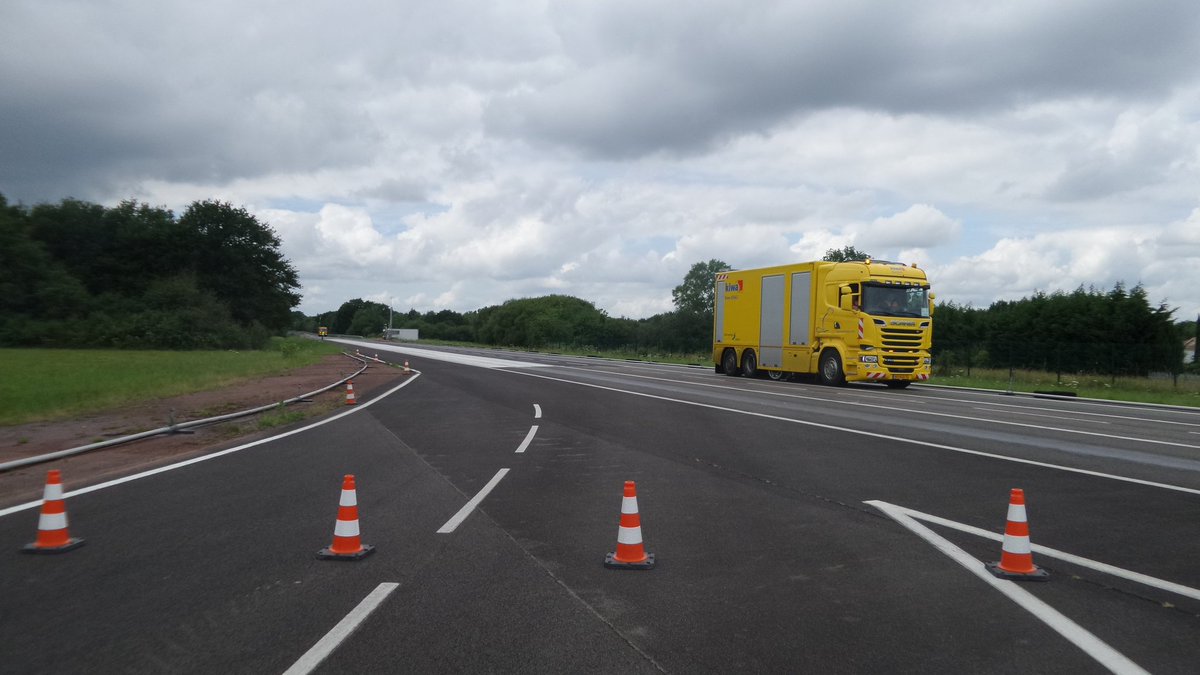 RPP_STAC's tweet photo. La piste d'essais de @Ifsttar à Nantes seul équipement ouvert au public pour des tests d'adhérence #EPFW https://t.co/cxfiFgmotJ