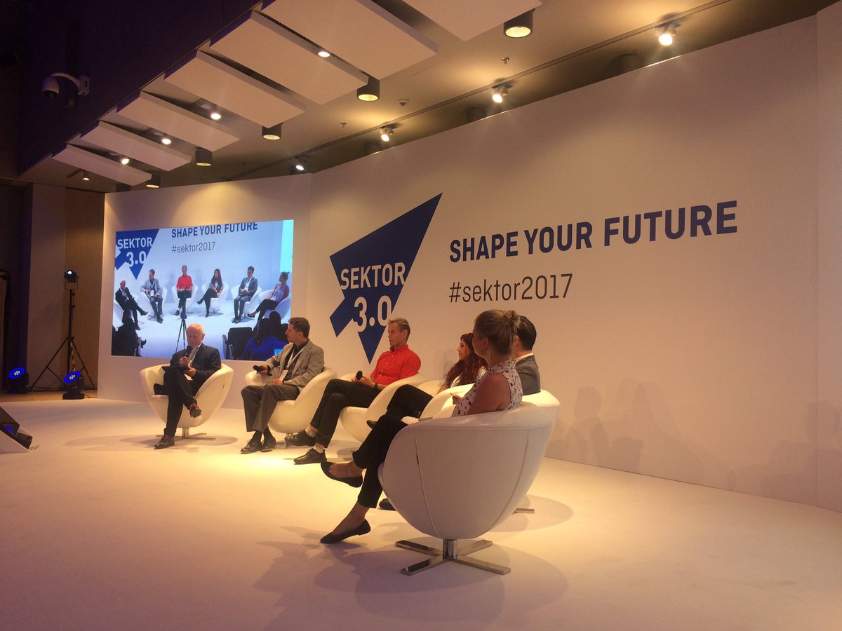 tusmaster's tweet photo. .@MichalBoni starts the debate with a brief intro on the new cyberchallenges #sektor2017 https://t.co/K1UK9x6DJH