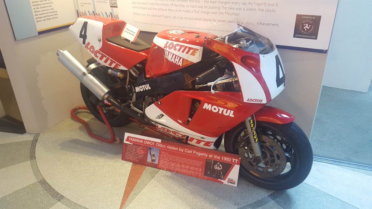 Seeing as the rain dosent want to let practice go ahead popped to the Manx museum for a peek <a href="/carlfogarty/">FOGGY   MBE</a> still looks great 😎 #iomtt2017