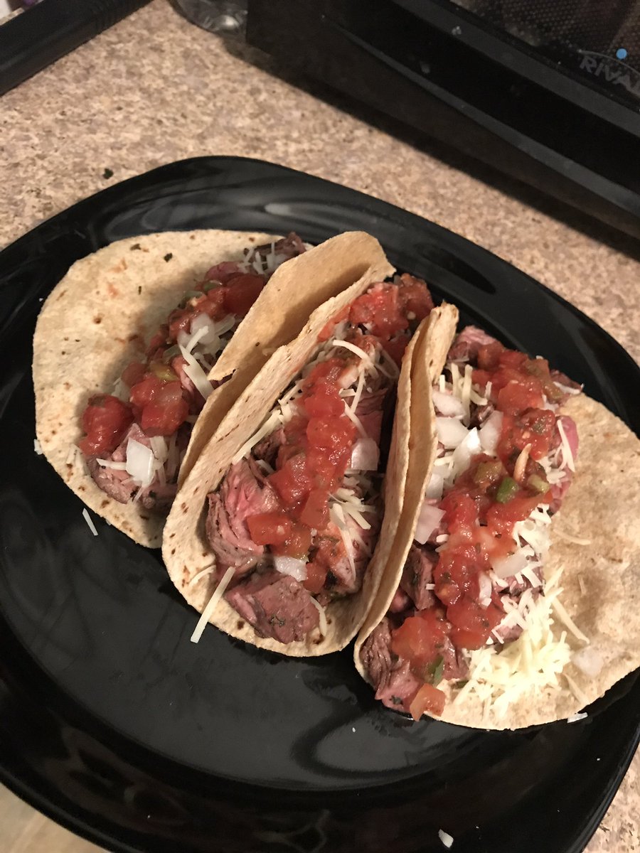 _ChefDon_'s tweet photo. Steak tacos #ChefDon https://t.co/qnQ0wdOJWv